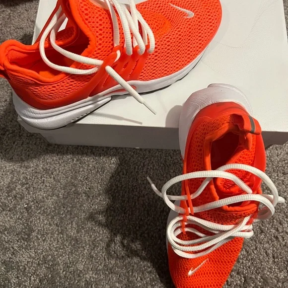 Nike Orange Mesh Sneakers with White Accents - Picture 4 of 4